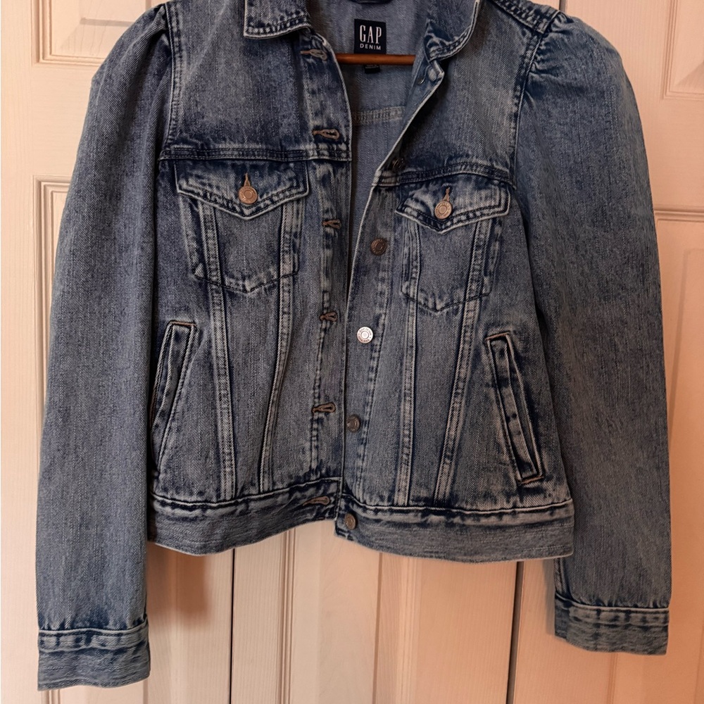 GAP Blue Denim Jean Jacket Timeless Style